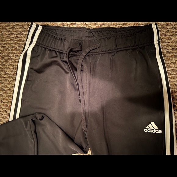 Adidas Essentials Tracksuit - Picture 2 of 7